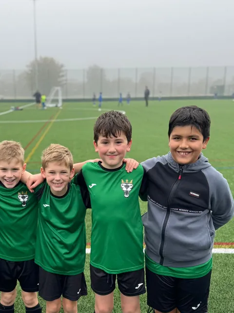 U10s Lions arm in arm on the training pitch